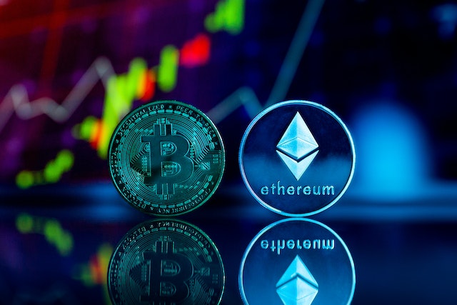 What is Cryptocurrency - Advantages and Challenges